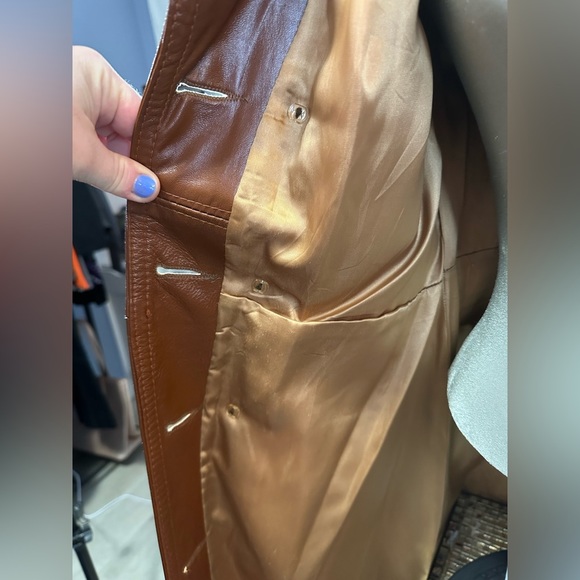 Vintage double breasted, long Mr & Mrs Leather 1970’s cognac leather coat - Picture 6 of 15